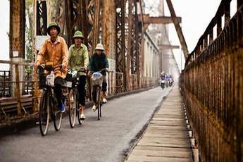 The Long Bien Bridge: a true icon of Hanoi