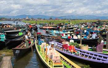 Inle Lake - Indein - 5 days market - Fly to Yangon (B/-/-)