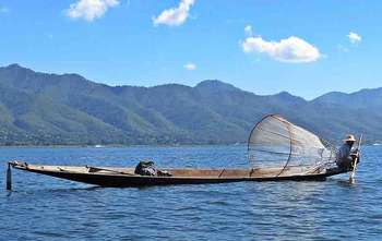 Mandalay - Heho - Inle lake (B/-/-)