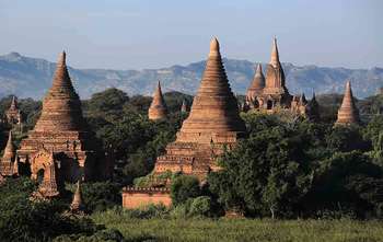 Bagan – full day villages and temples discovery (B/-/-)