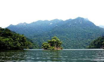 Ba Be Lake - Boat trip - Dau Dang water fall - Transfer to Hanoi (B/L/-)