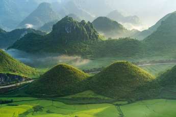 Ha Giang Vietnam: Complete Guide 2026 – Itineraries, Landscapes, Culture, and Gastronomy