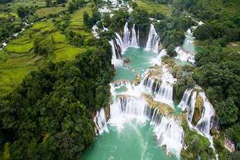 Ban Gioc waterfall from every angle in autumn