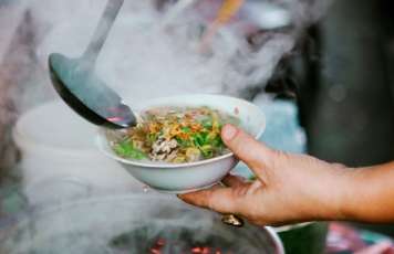 Must-try culinary delights when the cold sets in Hanoi