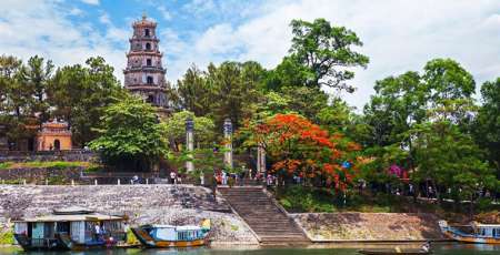 How to get to Hue from Hanoi and Saigon?