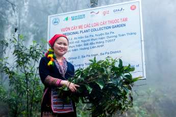 The red Dao herbal bath: A healing ritual after every trek