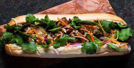Banh mi - Vietnamese sandwich and the History to the Five continents