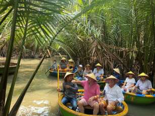 Tailor-made trip Vietnam: Tour operators or local travel agency?