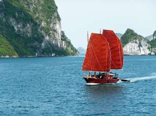 A trip to Halong Bay in 1, 2 or 3 days - What to see and do?