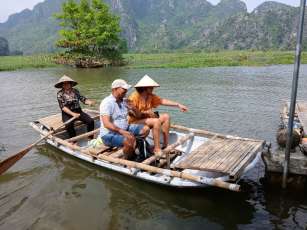 Vietnam embarks on a journey to reduce tourism carbon footprint