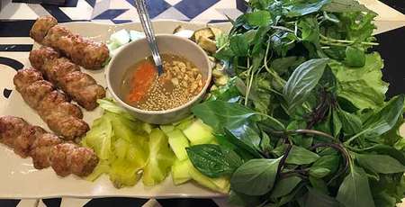 Unmissable traditional Vietnamese foods in Hanoi city