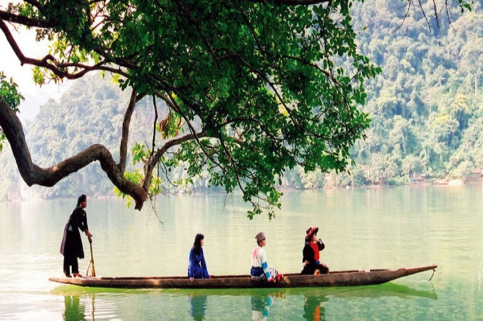 Ethnic villages, cultural icons of Ba Be Lake