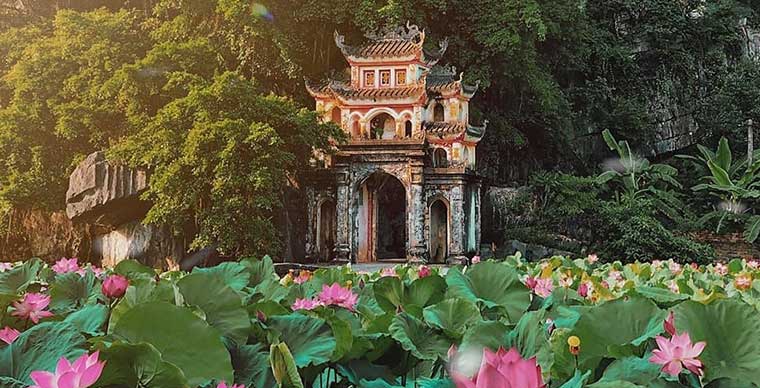 Explore Bich Dong Pagoda in Ninh Binh