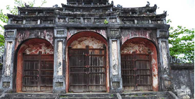 4 Must-Visit Imperial Tombs in Hue