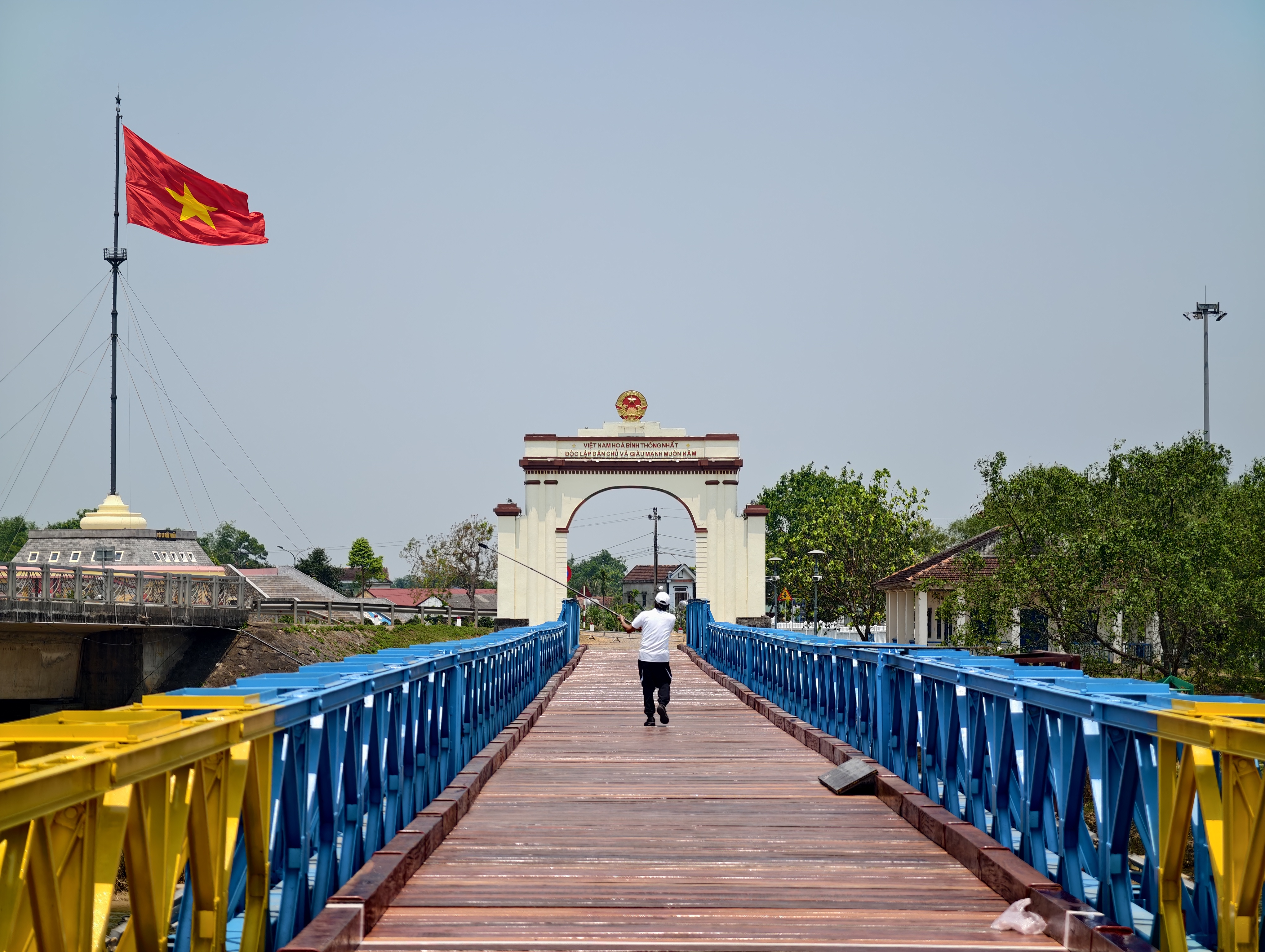 Hien Luong Bridge: A Symbol of Vietnam&rsquo;s Reunification and Resilience