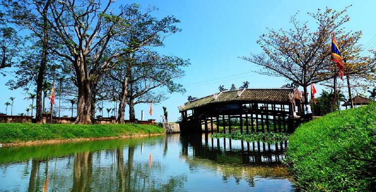 Thanh Toan Bridge - The unique ancient Vietnamese architecture