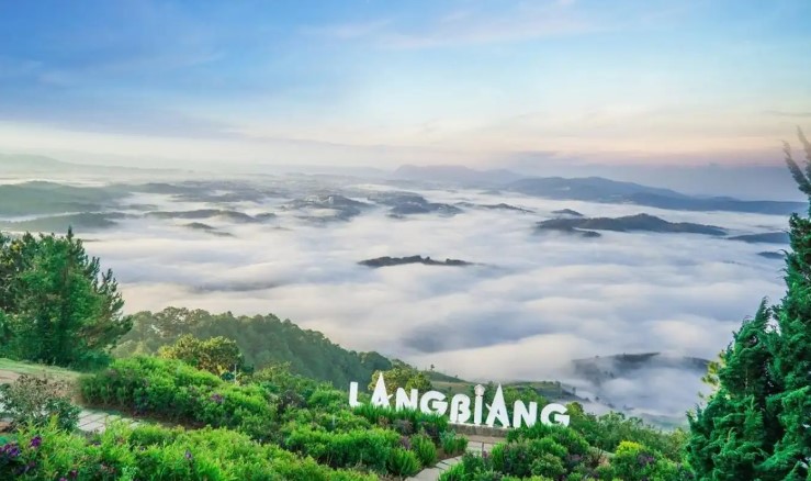 Trekking Lang Biang Mountain- Conquer the roof of Da Lat