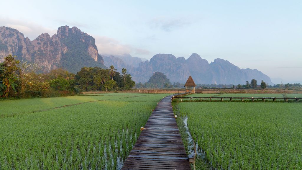 Visit Vang Vieng: Top 10 things to see and do