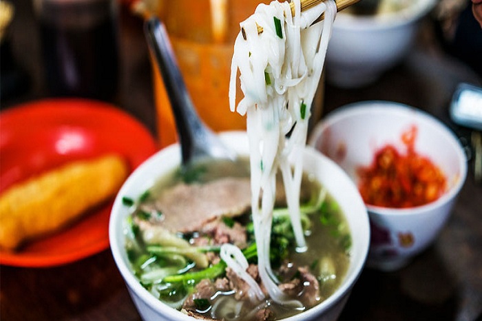 The best Vietnamese pho soup, Hanoi pho or Saigon pho?