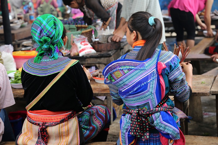 10 activities unmissable in Sapa bac ha ethnic market