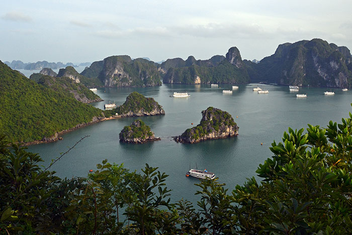 top 10 halong bay, 10 things to do halong bay, must see halong bay, titov island, climb moutain halong bay