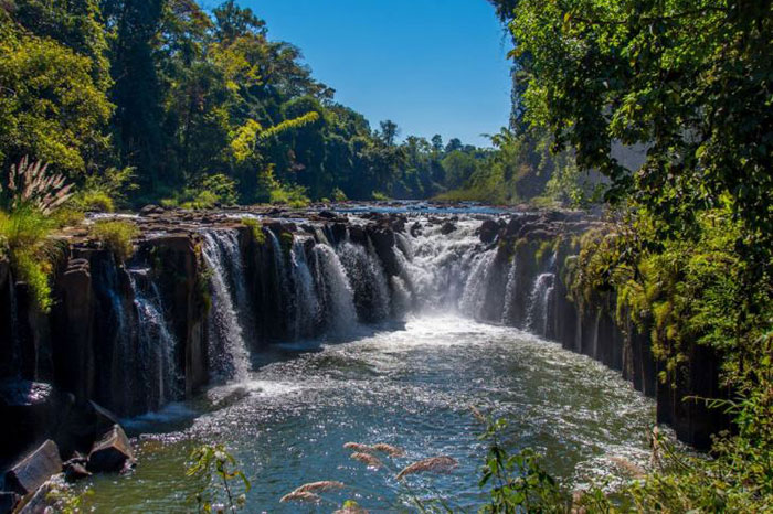 Bolaven plateau, Champassak, Sinouk Coffee Resort, Tad Fan, Tad Pha Suam, Tad Lo