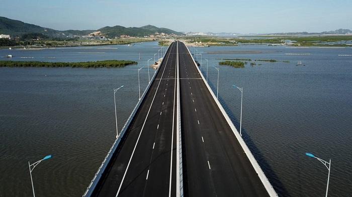 hanoi halong bay travel road go to halong bay from hanoi highway express way