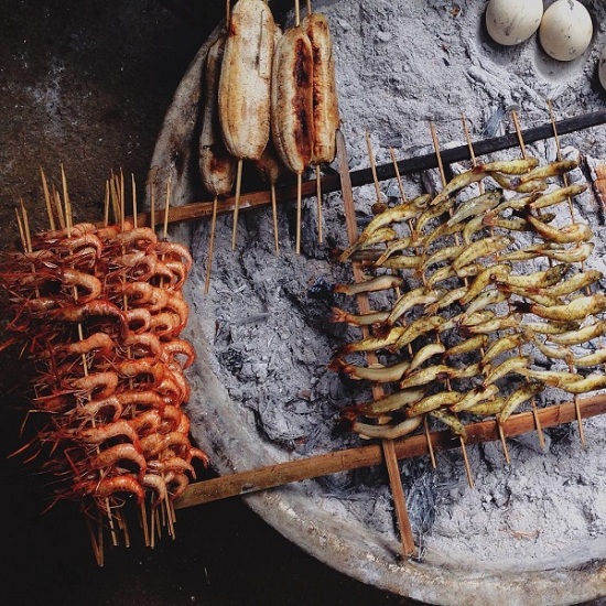 3 day trip in ba be lake grilled food