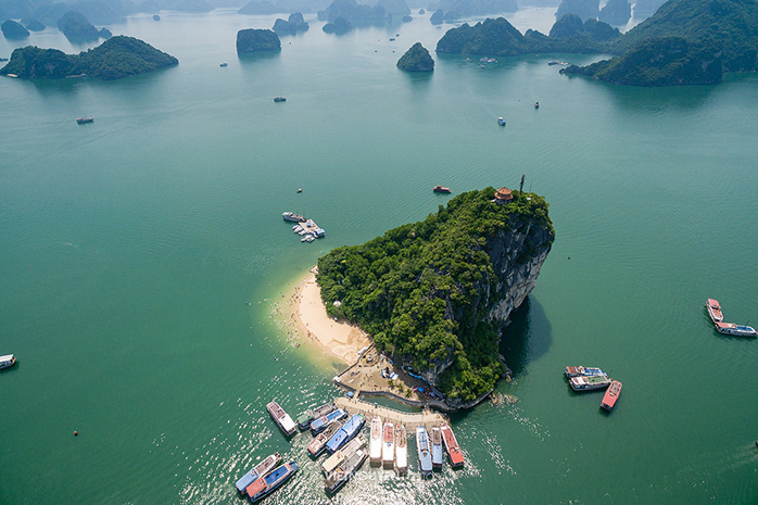 7 most beautiful islands ha long titov