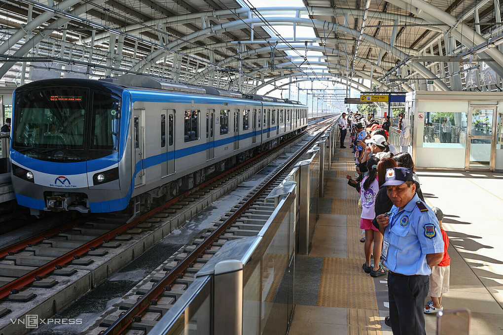 Ho Chi Minh City, Saigon, transport, HCMC Metro Line 1