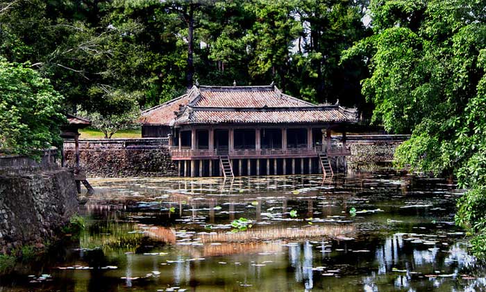 Imperial City of Hue tu duc tomb