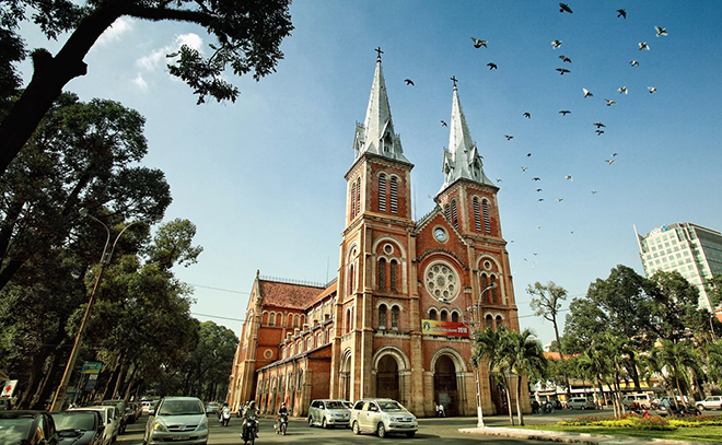 Notre dame cathedral saigon 2010