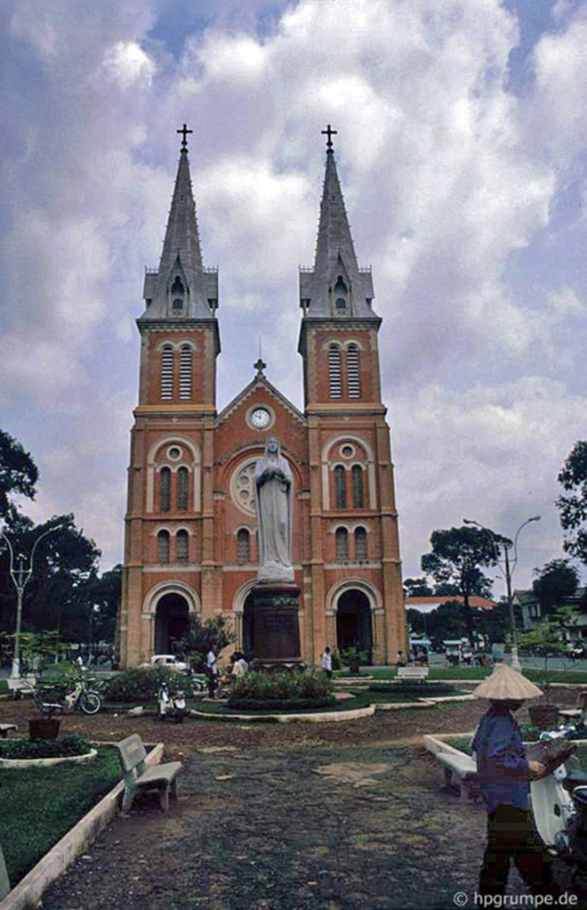 Notre dame cathedral saigon 90s