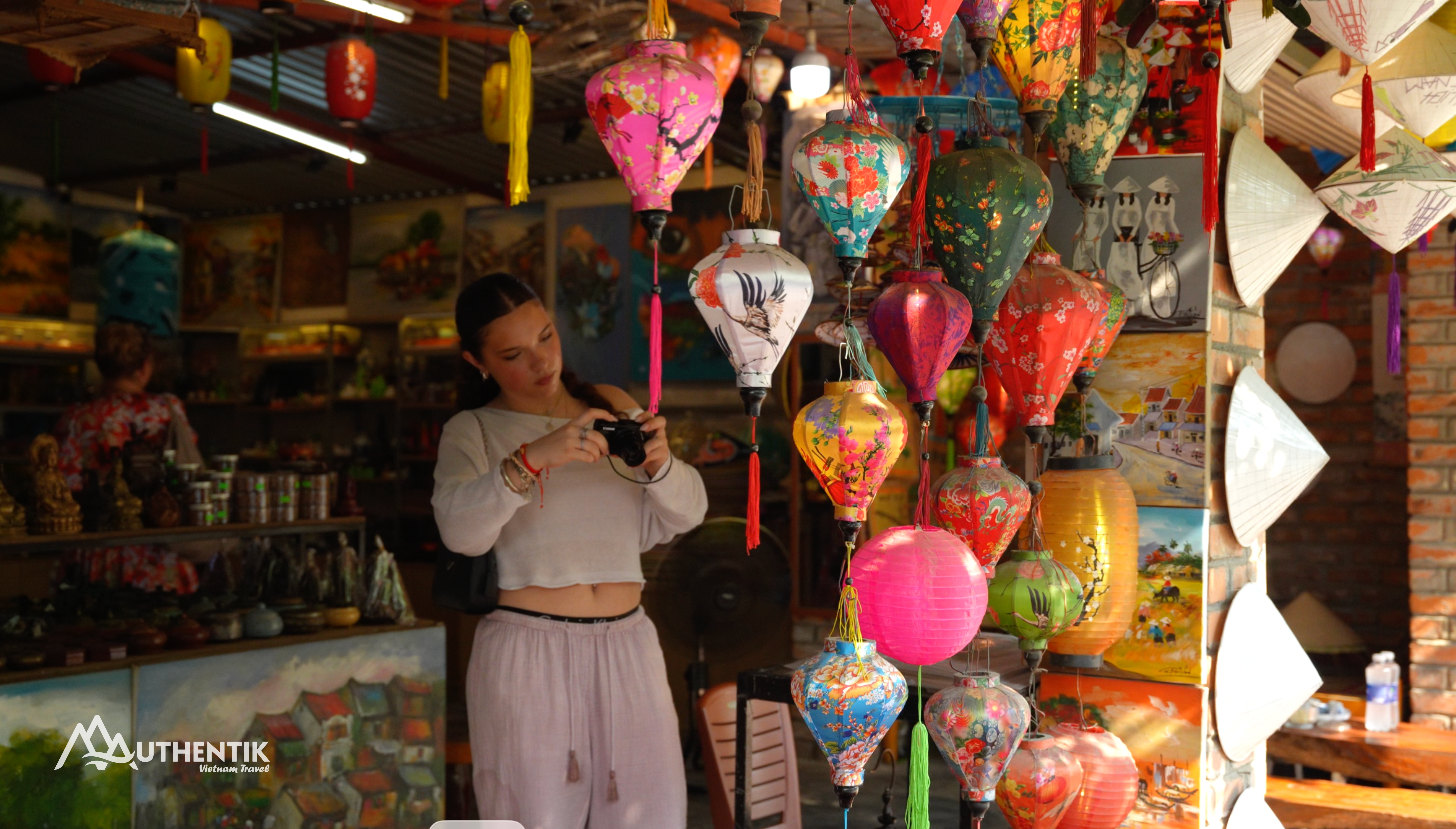Every item from Thuy Xuan incense village carries a cultural story expressed through its gentle fragrance