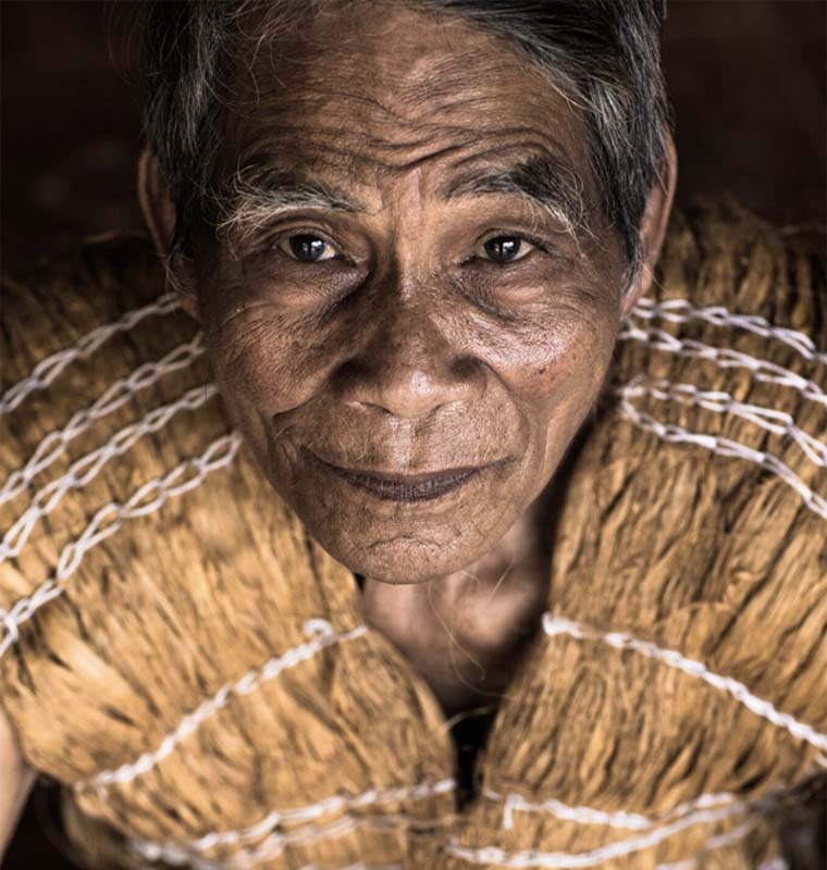 Vietnamese through the eyes of a French Co Tu tribe