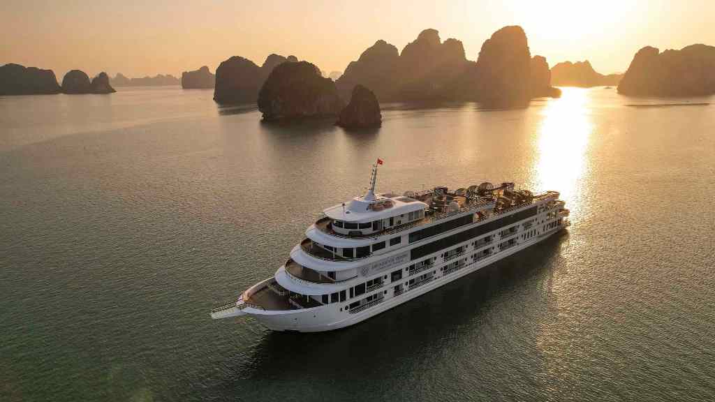 ambassador cruise, how to choose ha long bay cruise, halong bay cruise, halong bay day cruise