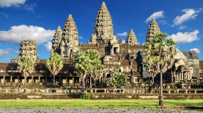 most beautiful temples Angkor, Angkor archaeological site, Angkor Wat, Angkor Thom, Ta Prohm, Roluos, Banteay Srei temple, Pre Rup, Unesco heritage