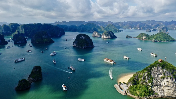 attractions halong bay top 15 halong bay must-sees halong bay boats halong bay