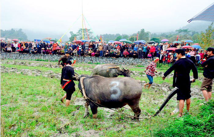 ba be lake vietnam traditional festival