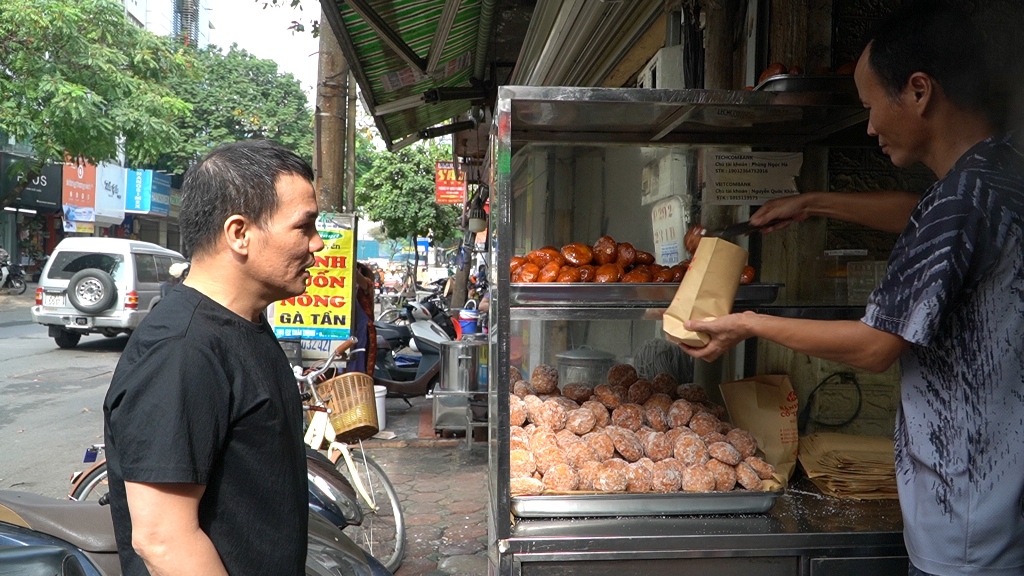 hanoi, hanoi cuisine, hanoi culinary, hanoi gastronomy, vietnamese donut, banh ran thai thinh