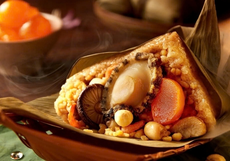 Banh U Ba Trang is a must-have for the Vietnamese Chinese when celebrating the Doan Ngo Festival