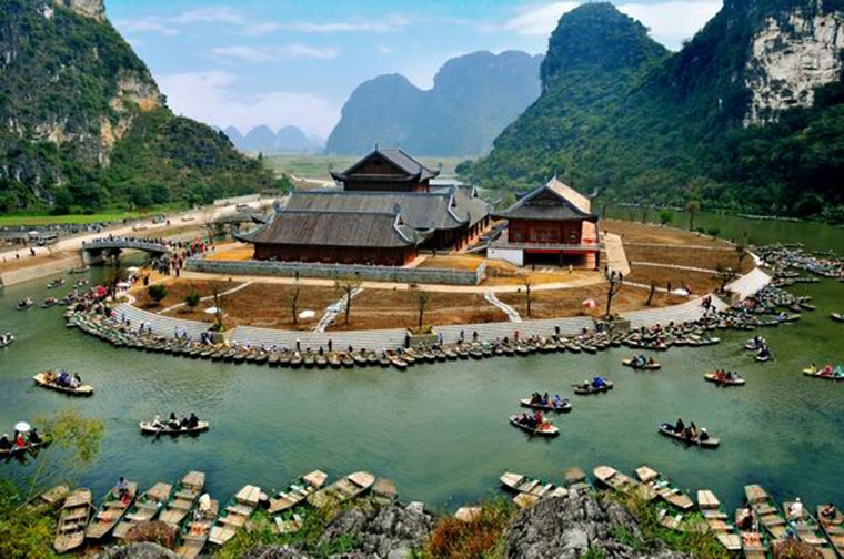 best place to visit in Vietnam in April Ninh Binh