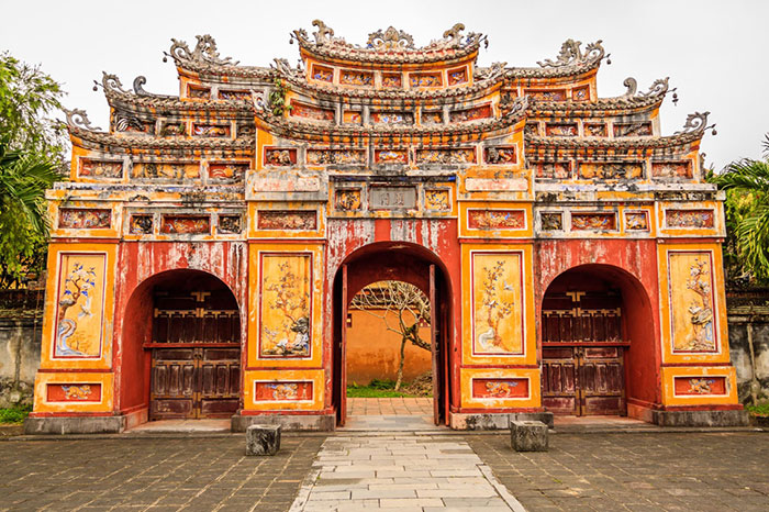 biking vietnam, top 6 places for biking, cycling vietnam, vietnam bicycle, hue imperial city, imperial capital hue, former capital hue