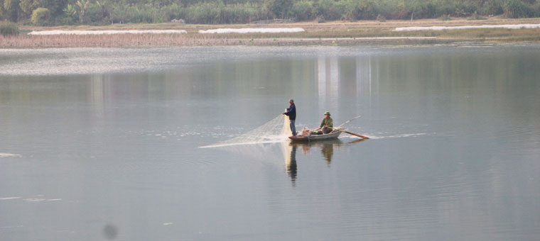 boat on van long