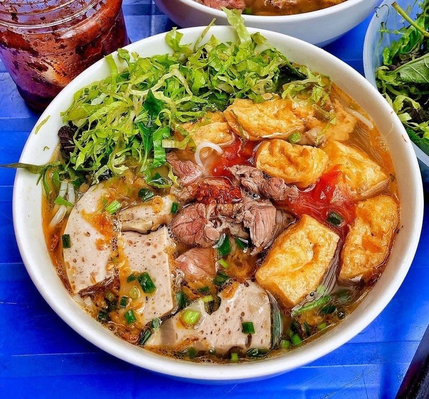 bun rieu hanoi, best bun rieu in hanoi old quarter, hanoi must try dishes