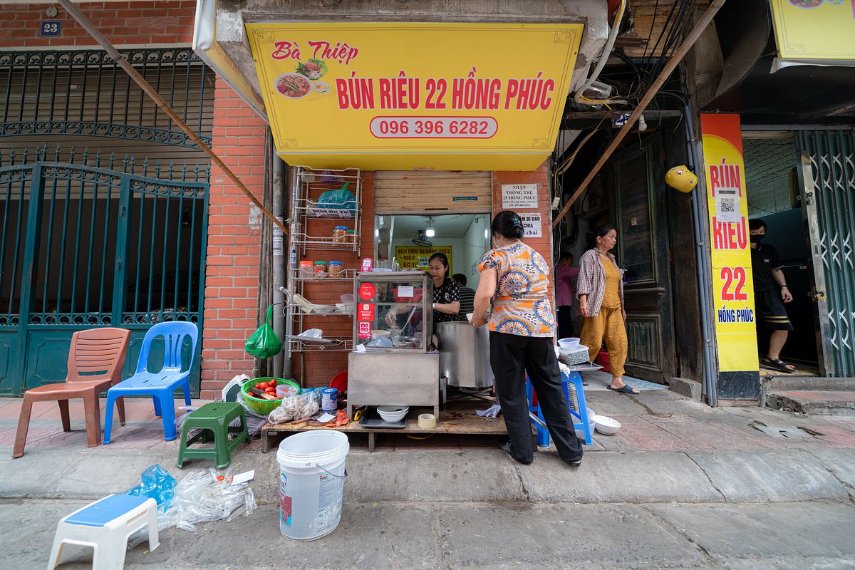 bun rieu hong phuc, best bun rieu in hanoi old quarter