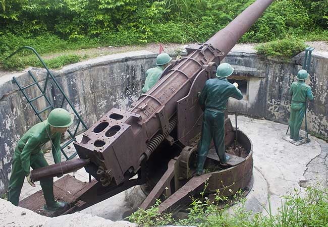 cannon fort in cat ba island