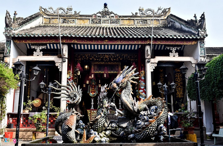 canton assembly hall in hoi an