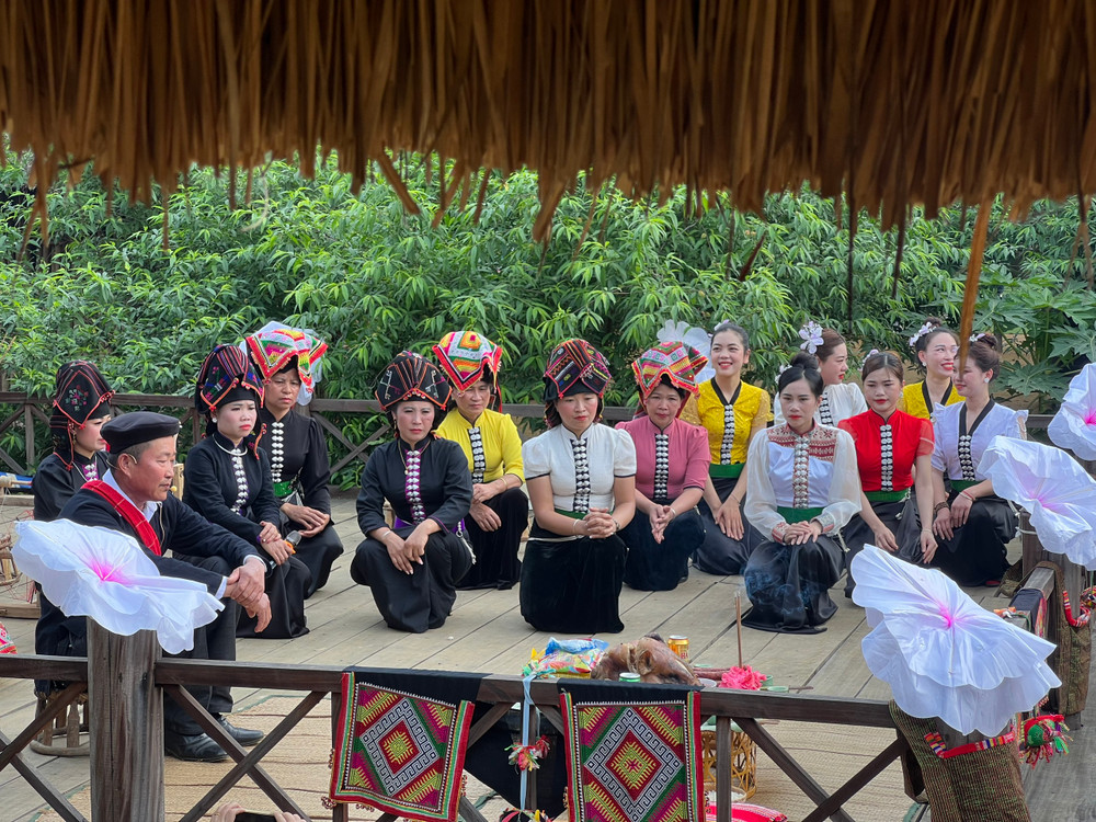 Duirng the "Xen Ban" ceremony, villagers pray for abundant harvests, health, and prosperity