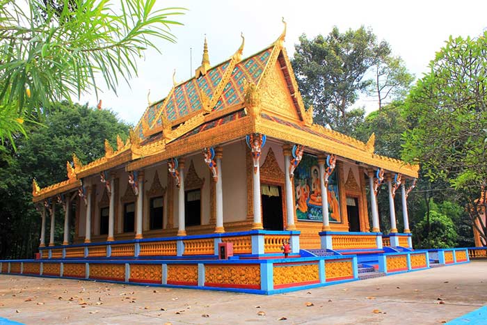 cruise on mekong delta on 2 3 4 or 5 days soc trang pagoda